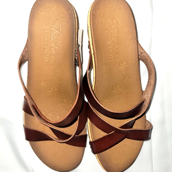 Sketchers Wedge Size 10 - Picture 3 of 4